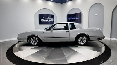 Chevrolet-Monte-Carlo-Coupe-1985-Silver-Gray-15582-1