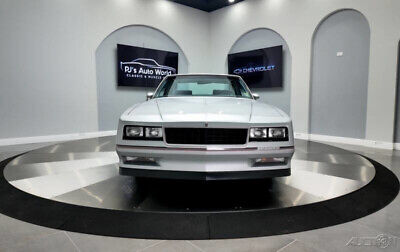 Chevrolet-Monte-Carlo-Coupe-1985-Silver-Gray-15582-7