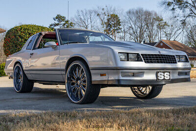 Chevrolet-Monte-Carlo-Coupe-1988-Silver-Red-91718-11