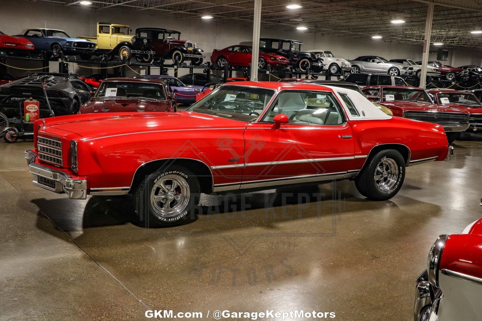 Chevrolet-Monte-Carlo-Landau-1976-Red-White-85094-8