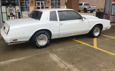 Chevrolet-Monte-carlo-1986-white-1609