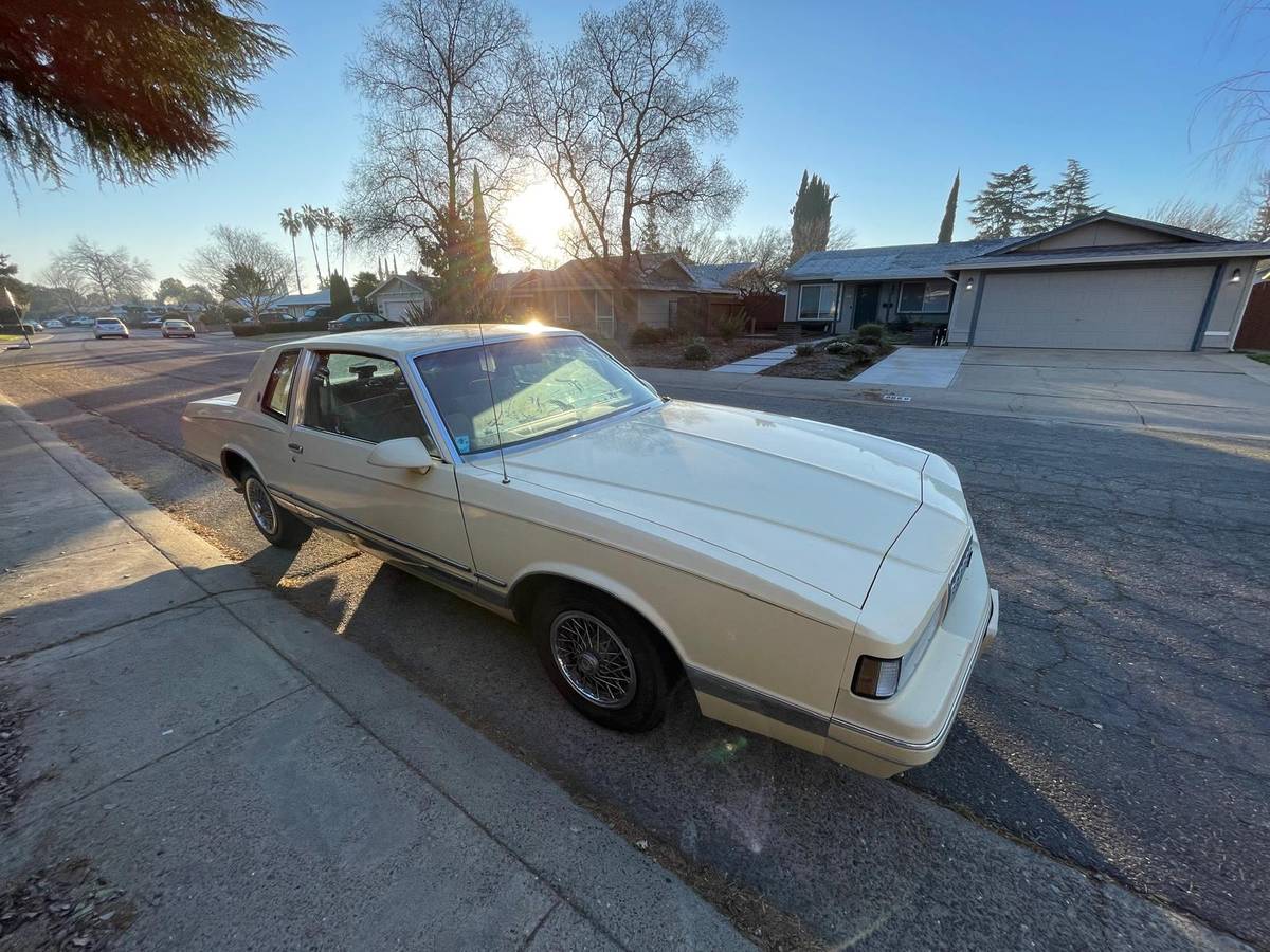 Chevrolet-Monte-carlo-ls-1986-custom-133575-9