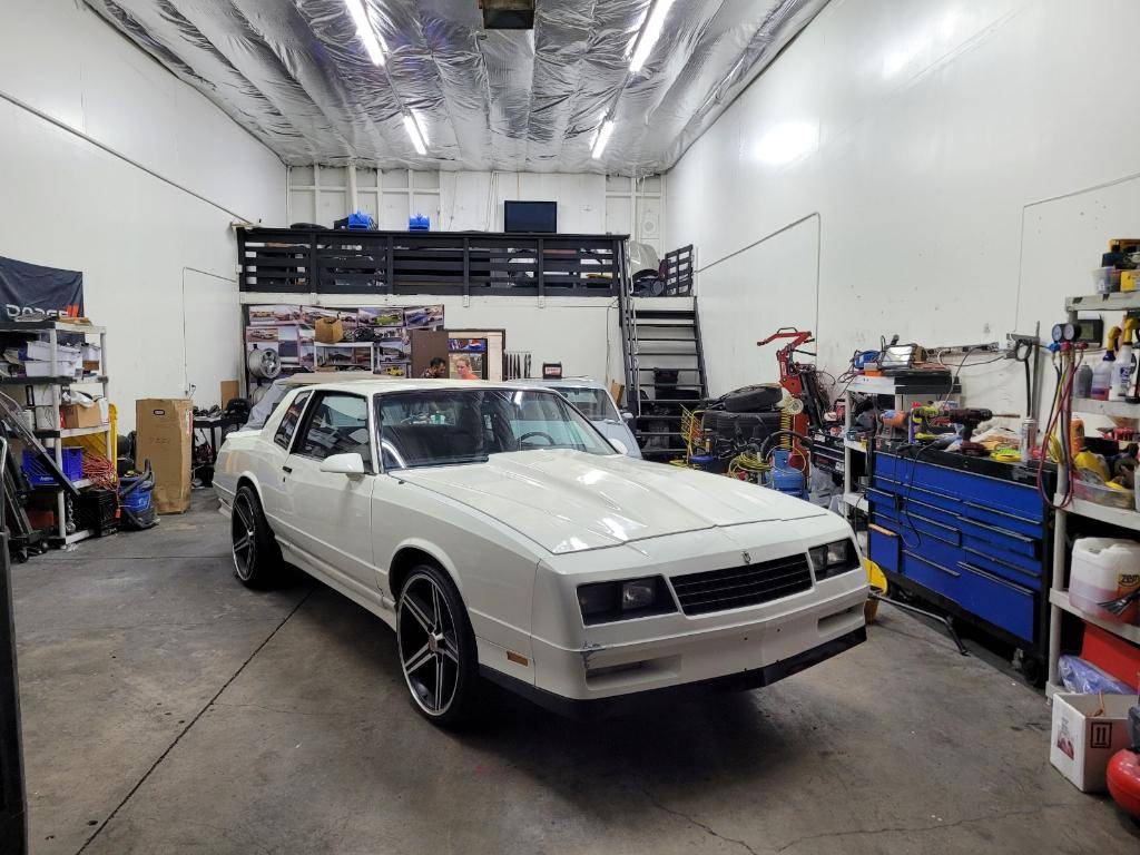 Chevrolet-Monte-carlo-ss-1987-white-289681-1