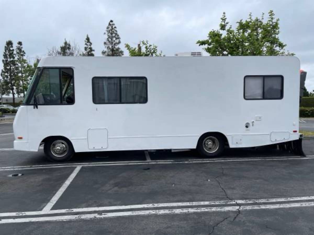 Chevrolet-Motorhome-chassis-1-ton-nominal-1995-white-50942