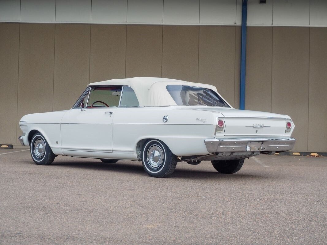 Chevrolet-Nova-1962-White-Red-70974-1