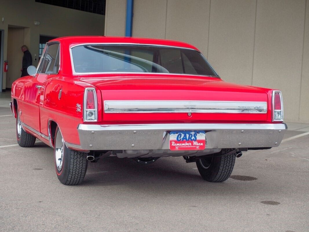 Chevrolet-Nova-1967-Red-Black-110411-10