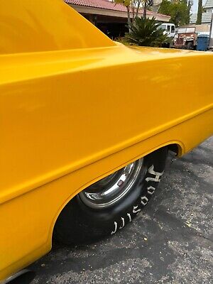 Chevrolet-Nova-1967-Yellow-2414-14