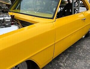 Chevrolet-Nova-1967-Yellow-2414-16