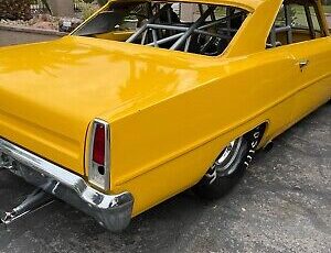 Chevrolet-Nova-1967-Yellow-2414-19