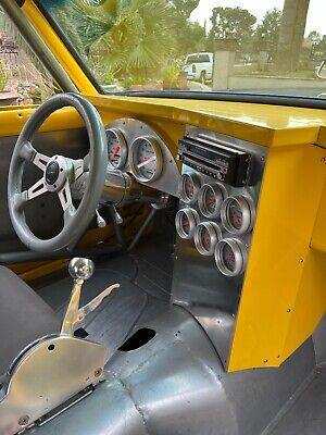 Chevrolet-Nova-1967-Yellow-2414-30