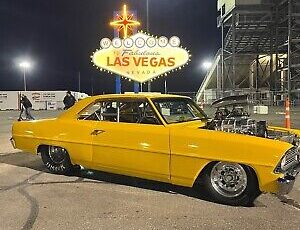 Chevrolet-Nova-1967-Yellow-2414-5