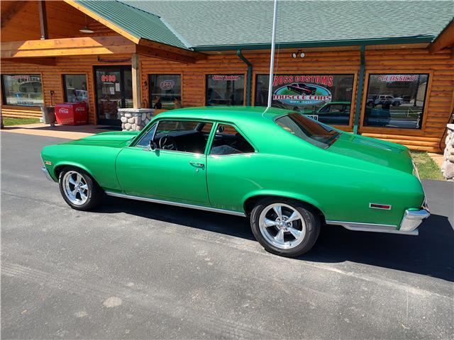 Chevrolet-Nova-1970-Green-Black-0-11