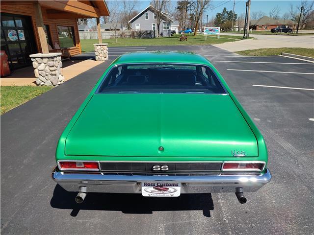 Chevrolet-Nova-1970-Green-Black-0-18