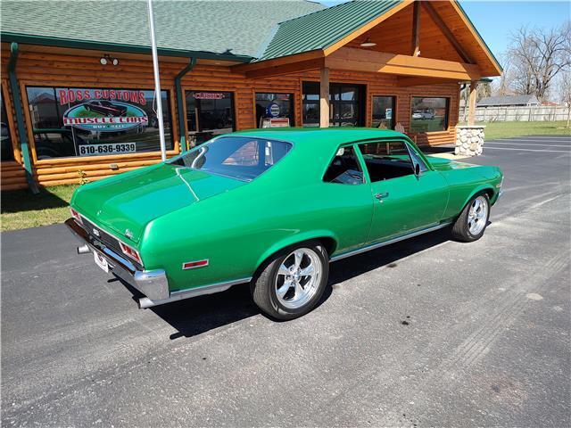 Chevrolet-Nova-1970-Green-Black-0-22