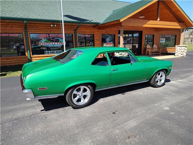 Chevrolet-Nova-1970-Green-Black-0-23