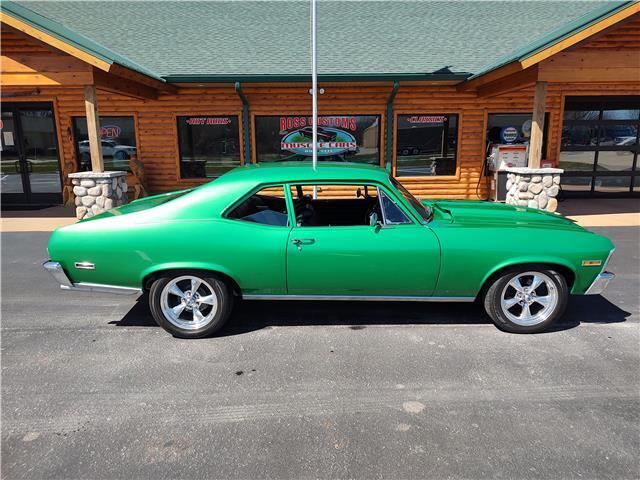 Chevrolet-Nova-1970-Green-Black-0-25