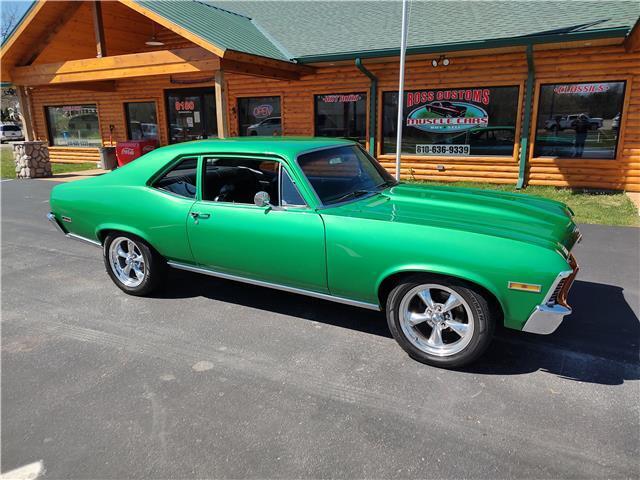 Chevrolet-Nova-1970-Green-Black-0-28