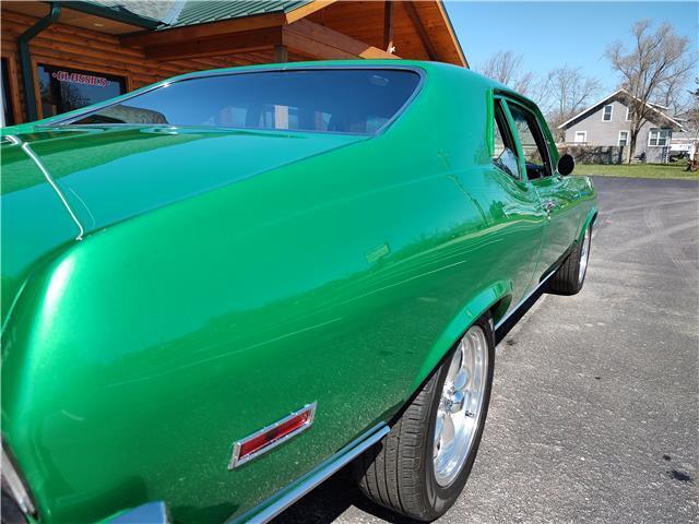 Chevrolet-Nova-1970-Green-Black-0-35