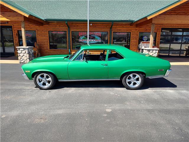 Chevrolet-Nova-1970-Green-Black-0-9