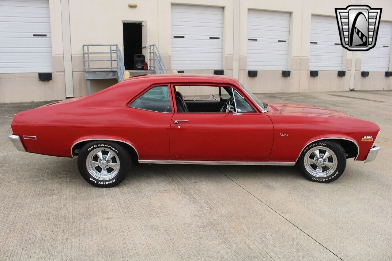 Chevrolet-Nova-1972-Red-Black-834-5