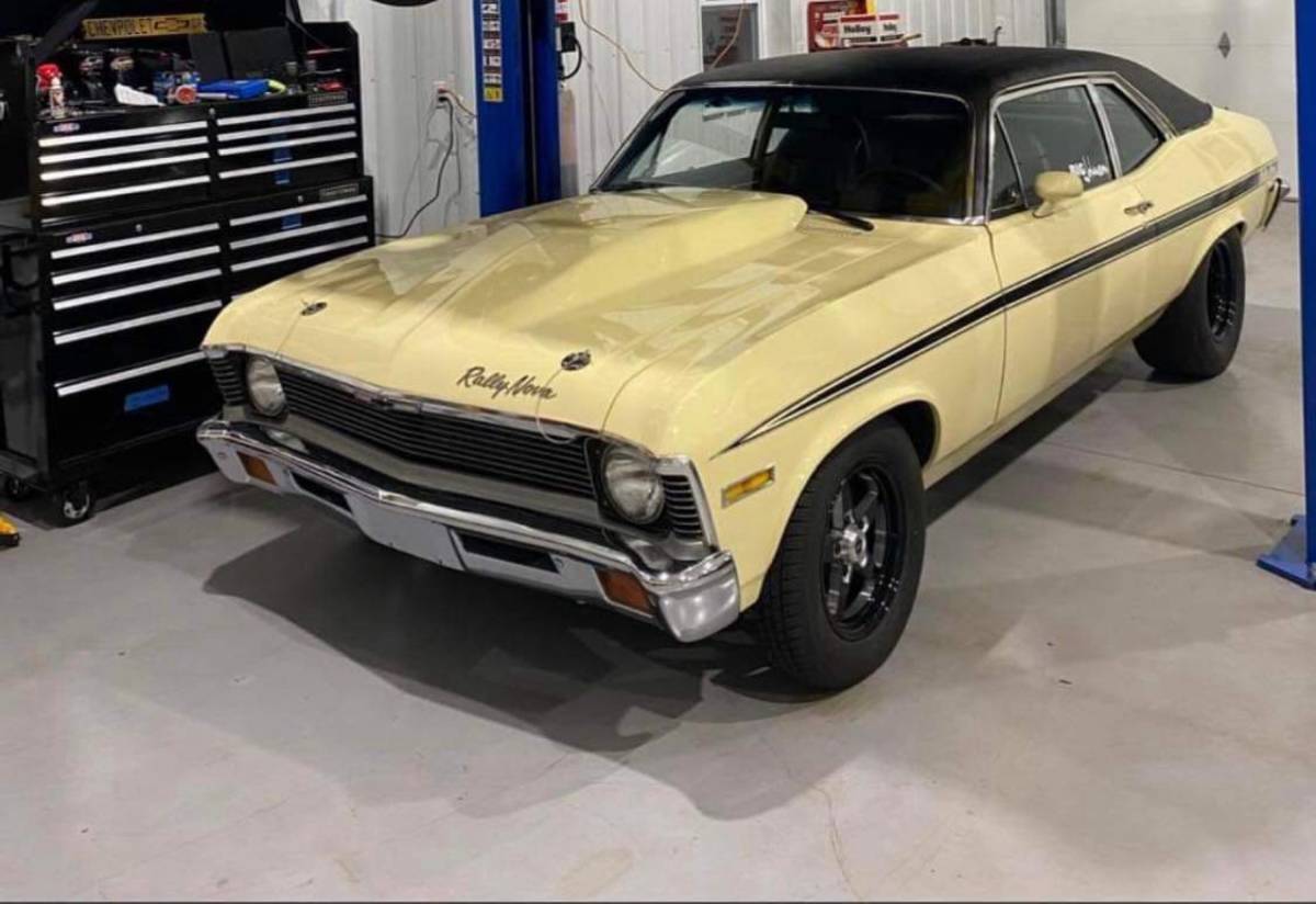 Chevrolet-Nova-1972-yellow-75639-2