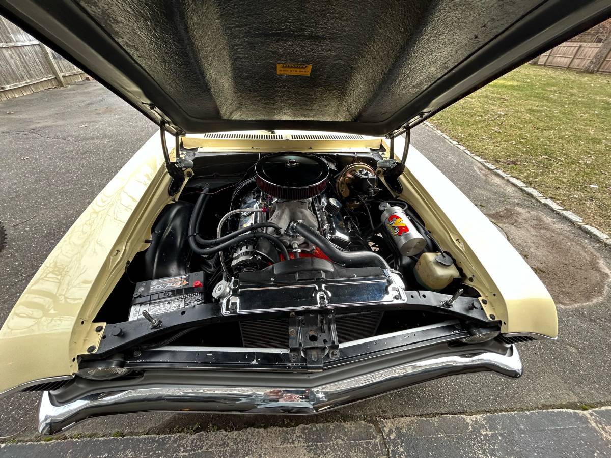 Chevrolet-Nova-1972-yellow-75639-3