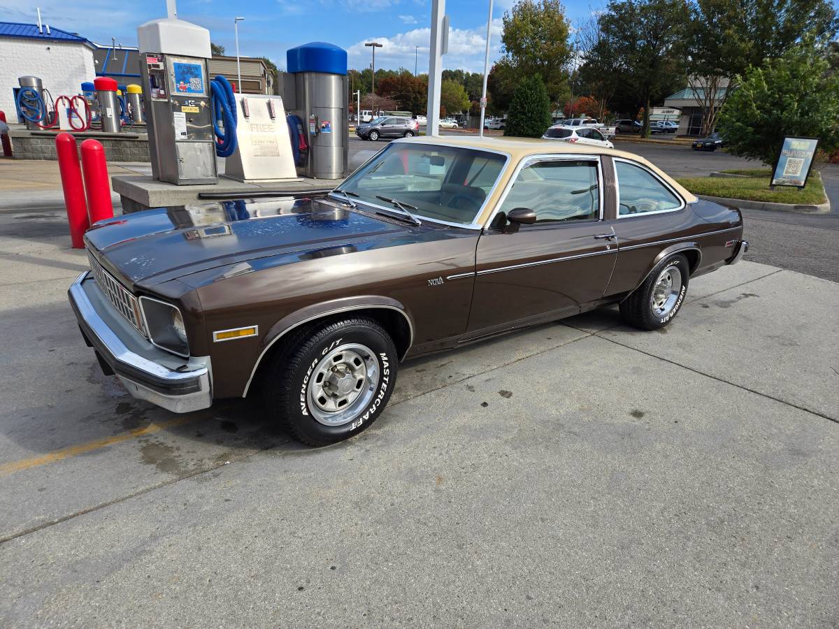 Chevrolet-Nova-1977-brown-87548-16