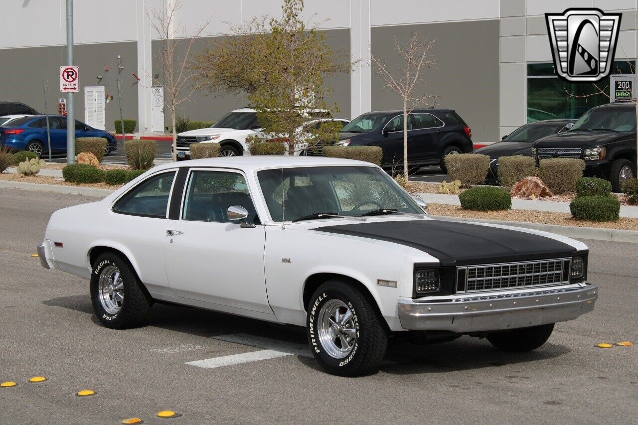 Chevrolet-Nova-1978-White-Black-6090-10