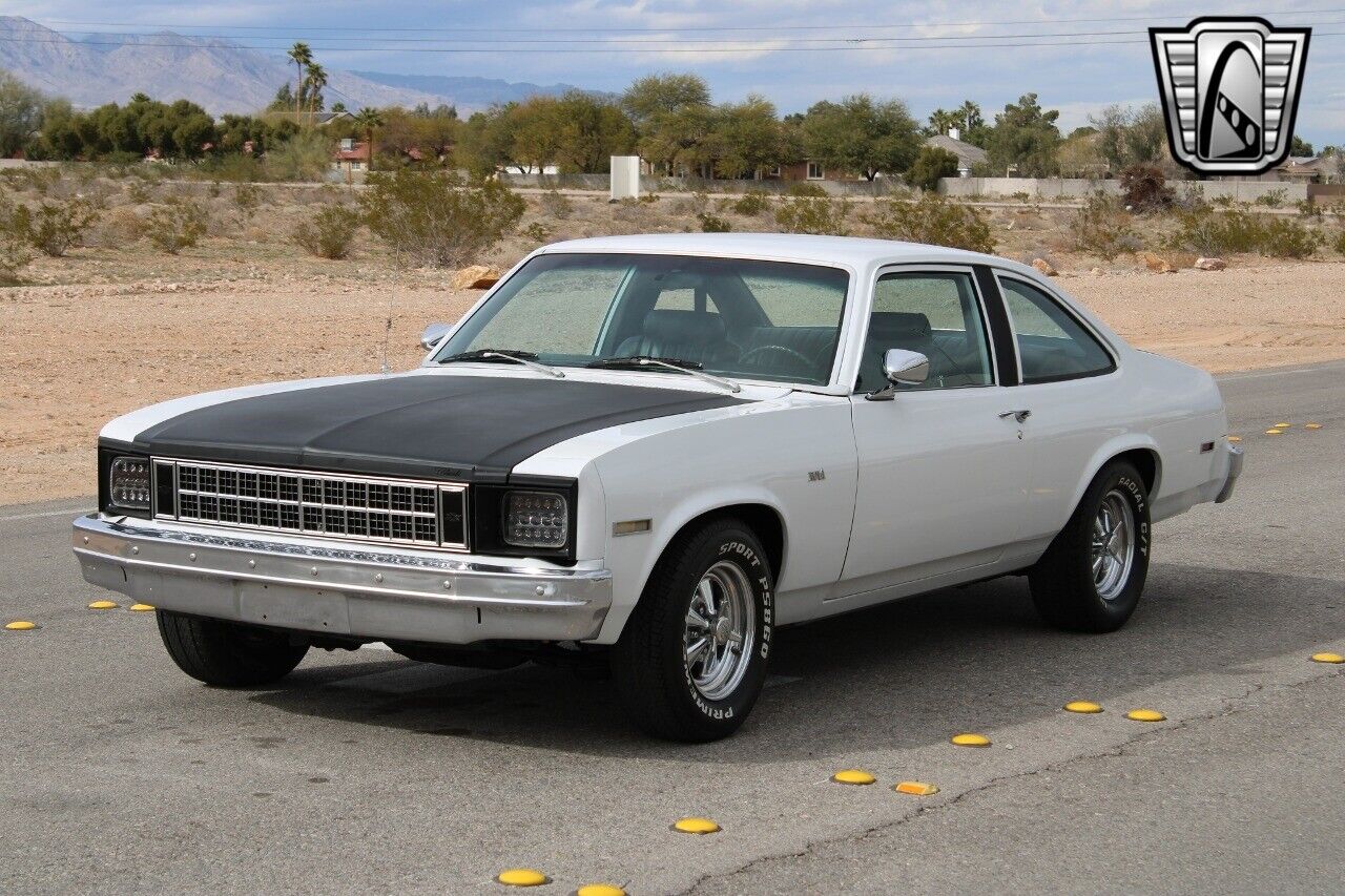 Chevrolet-Nova-1978-White-Black-6090-2