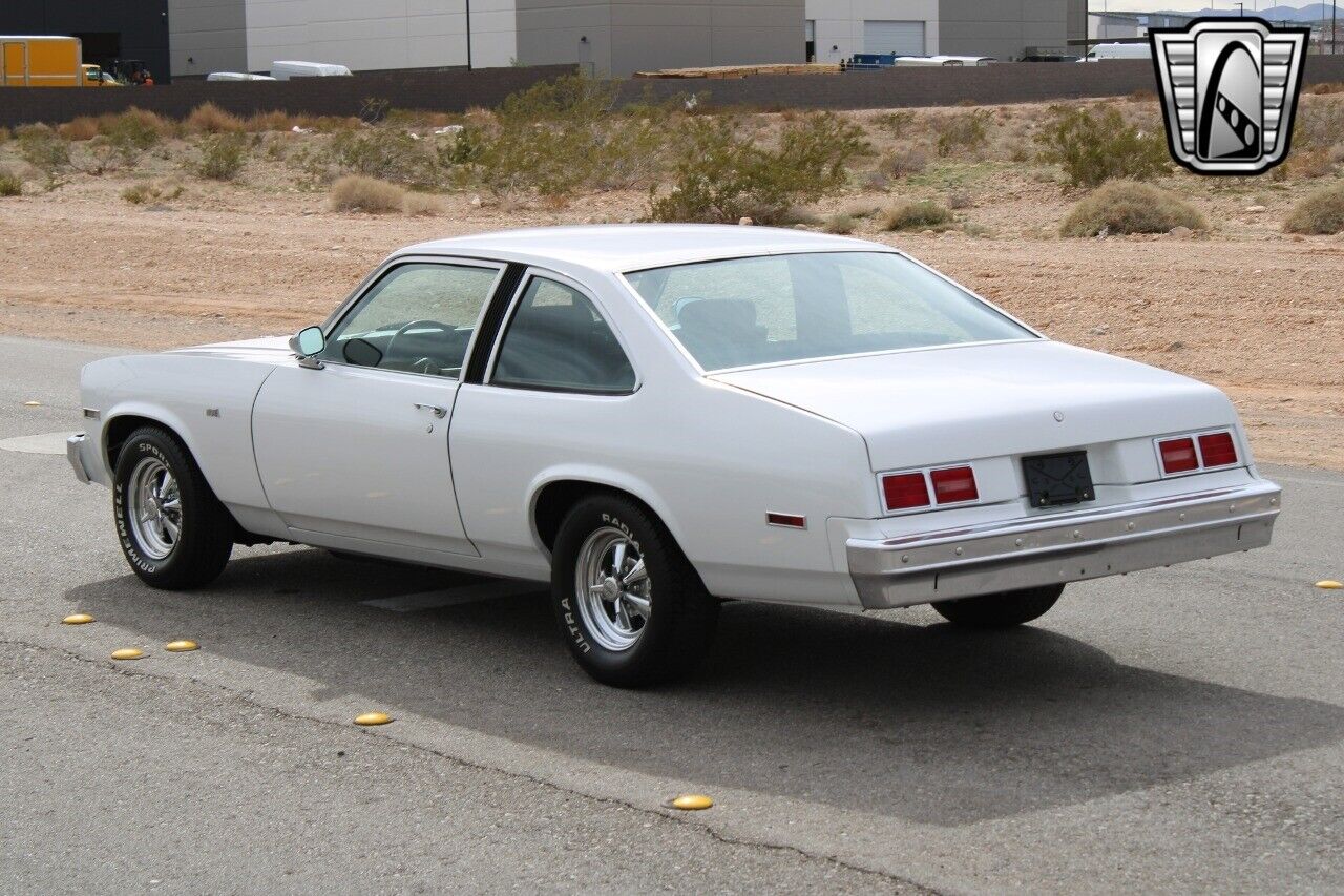 Chevrolet-Nova-1978-White-Black-6090-6