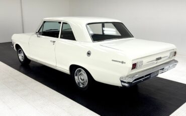 Chevrolet-Nova-Berline-1965-White-Black-117276-2