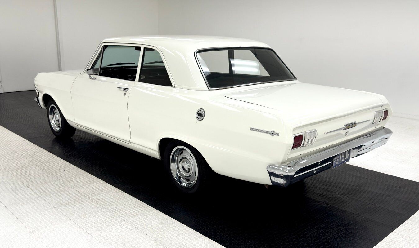 Chevrolet-Nova-Berline-1965-White-Black-117276-2