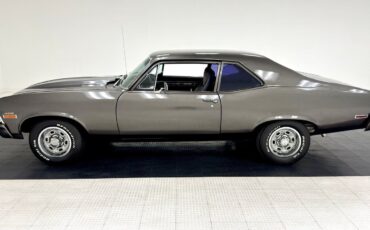 Chevrolet-Nova-Berline-1972-Gray-Black-71608-1