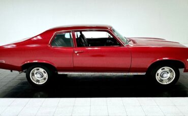 Chevrolet-Nova-Berline-1974-Red-Black-24589-5