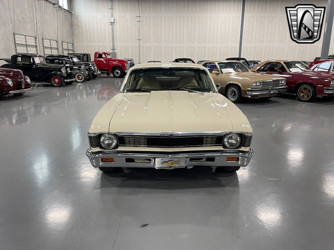 Chevrolet-Nova-Coupe-1972-Cream-Tan-10165-2