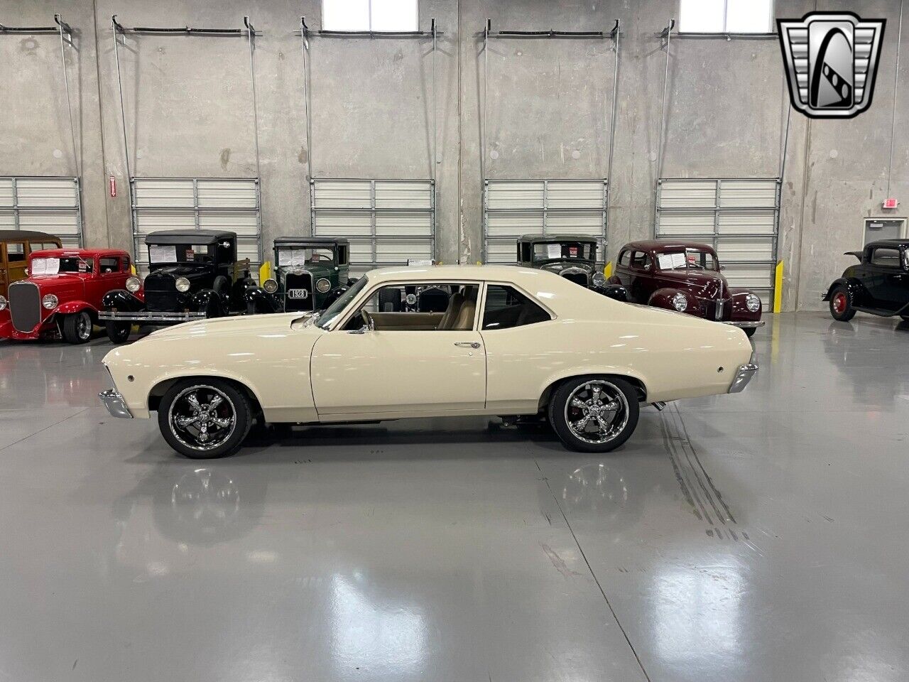 Chevrolet-Nova-Coupe-1972-Cream-Tan-10165-3