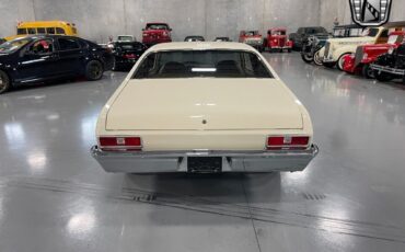 Chevrolet-Nova-Coupe-1972-Cream-Tan-10165-4