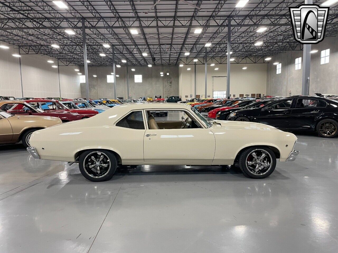 Chevrolet-Nova-Coupe-1972-Cream-Tan-10165-5