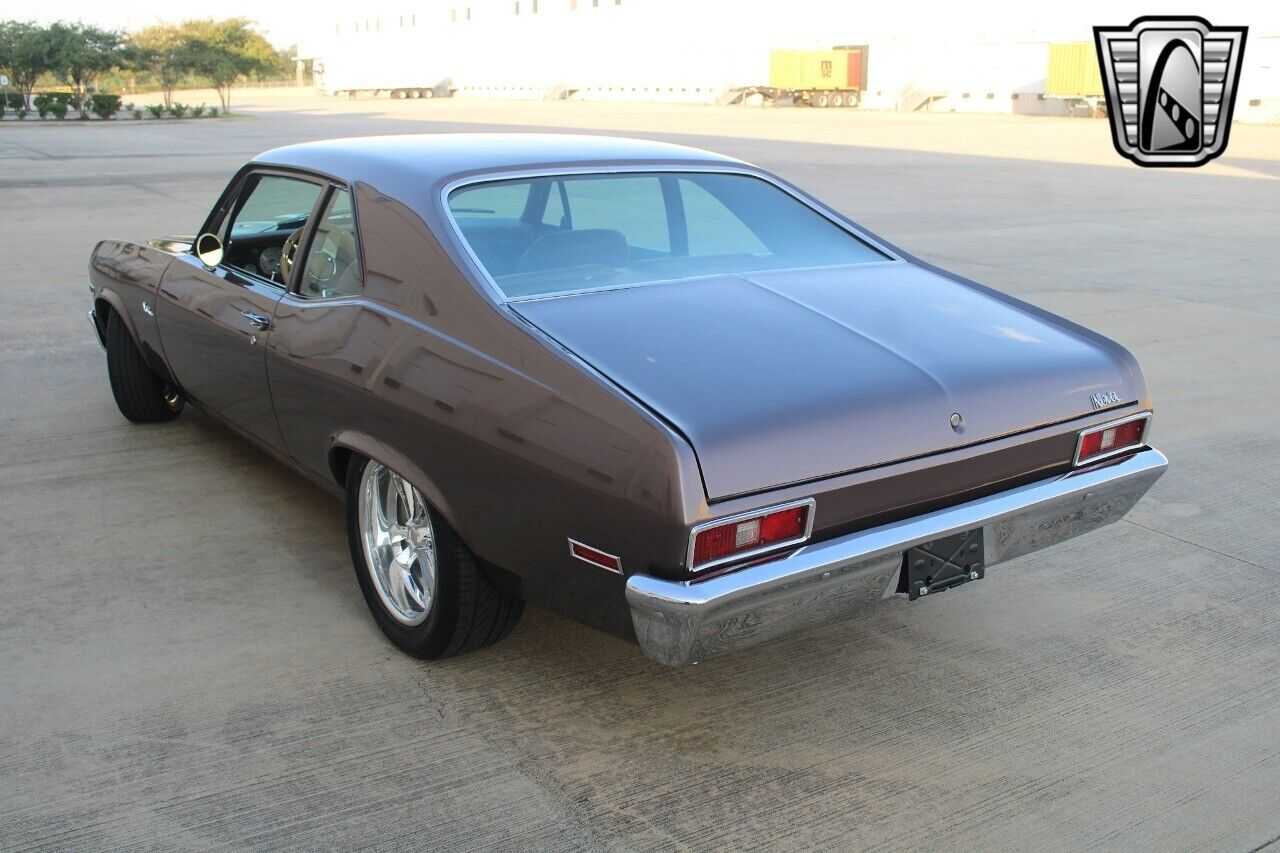 Chevrolet-Nova-Coupe-1972-Gray-Tan-10-4