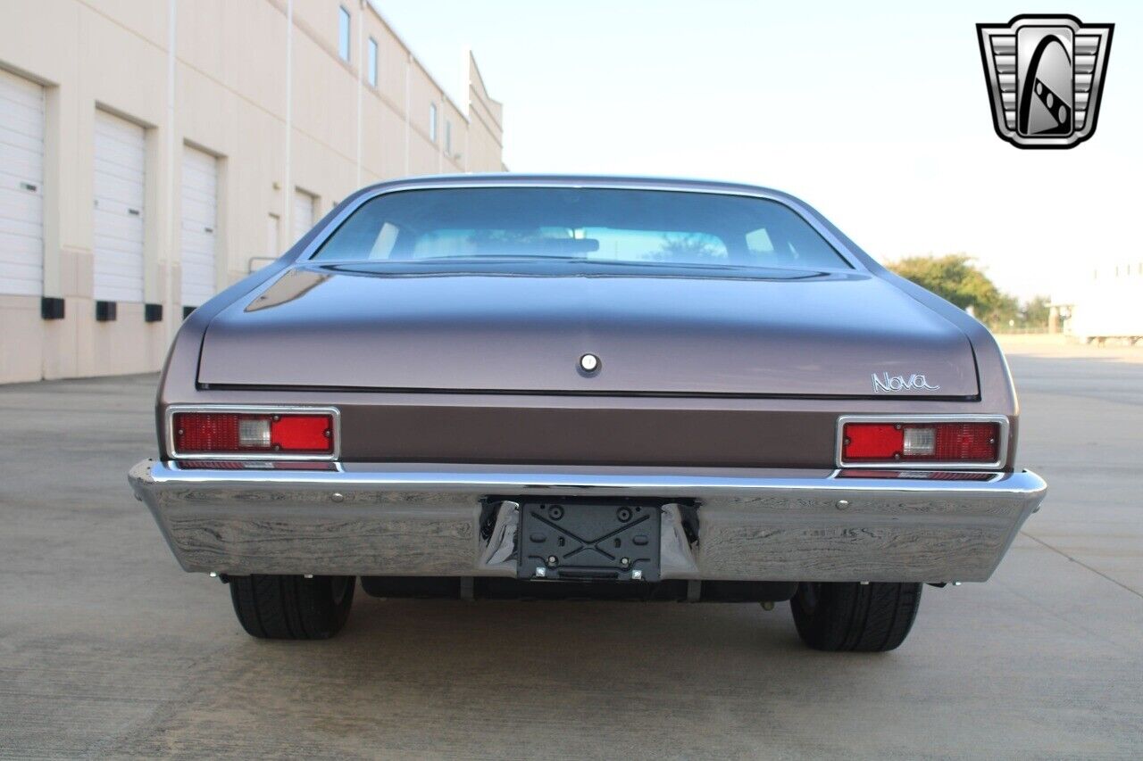 Chevrolet-Nova-Coupe-1972-Gray-Tan-10-5