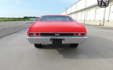 Chevrolet-Nova-Coupe-1972-Red-Black-164-4