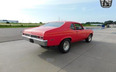 Chevrolet-Nova-Coupe-1972-Red-Black-164-7