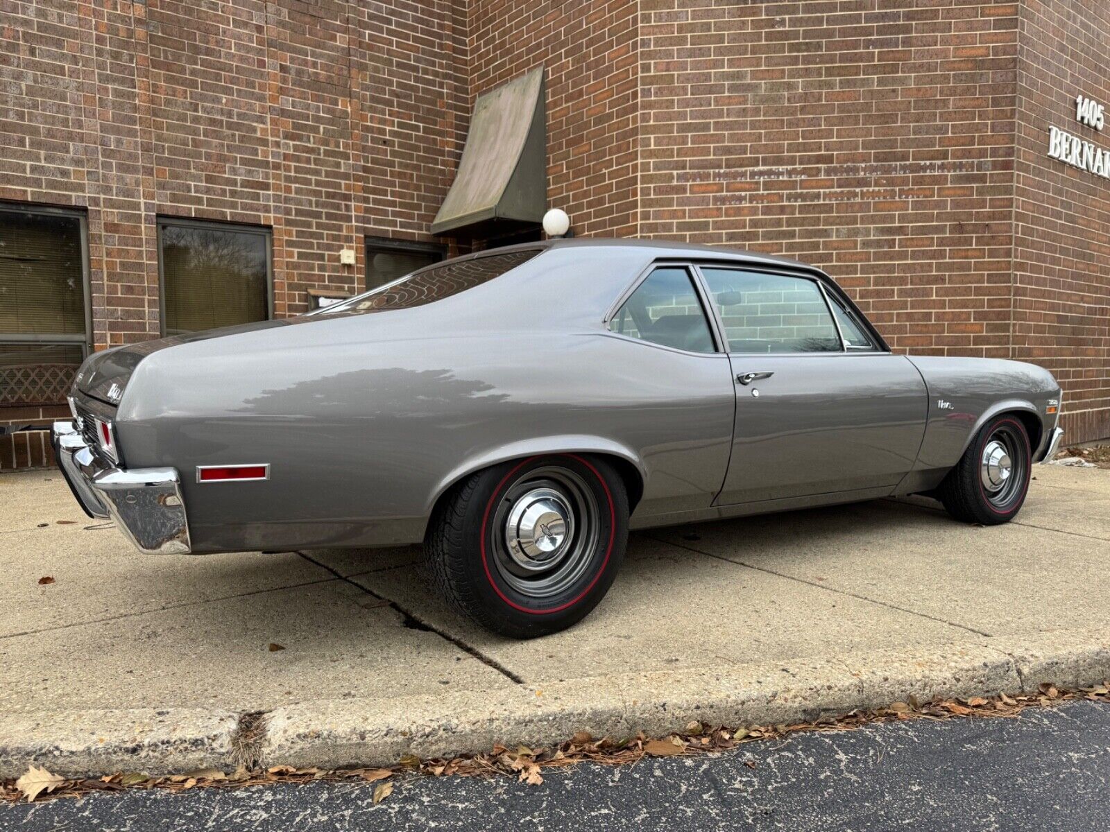 Chevrolet-Nova-Coupe-1972-Silver-131211-10