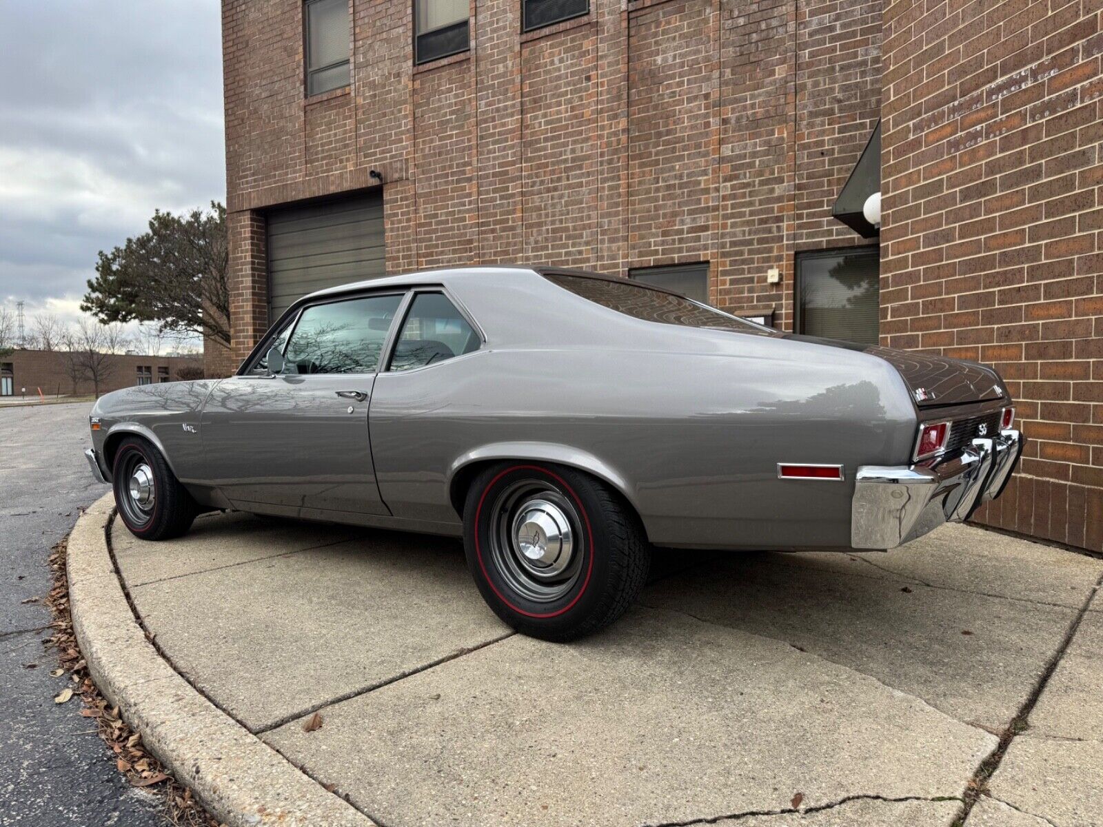 Chevrolet-Nova-Coupe-1972-Silver-131211-3