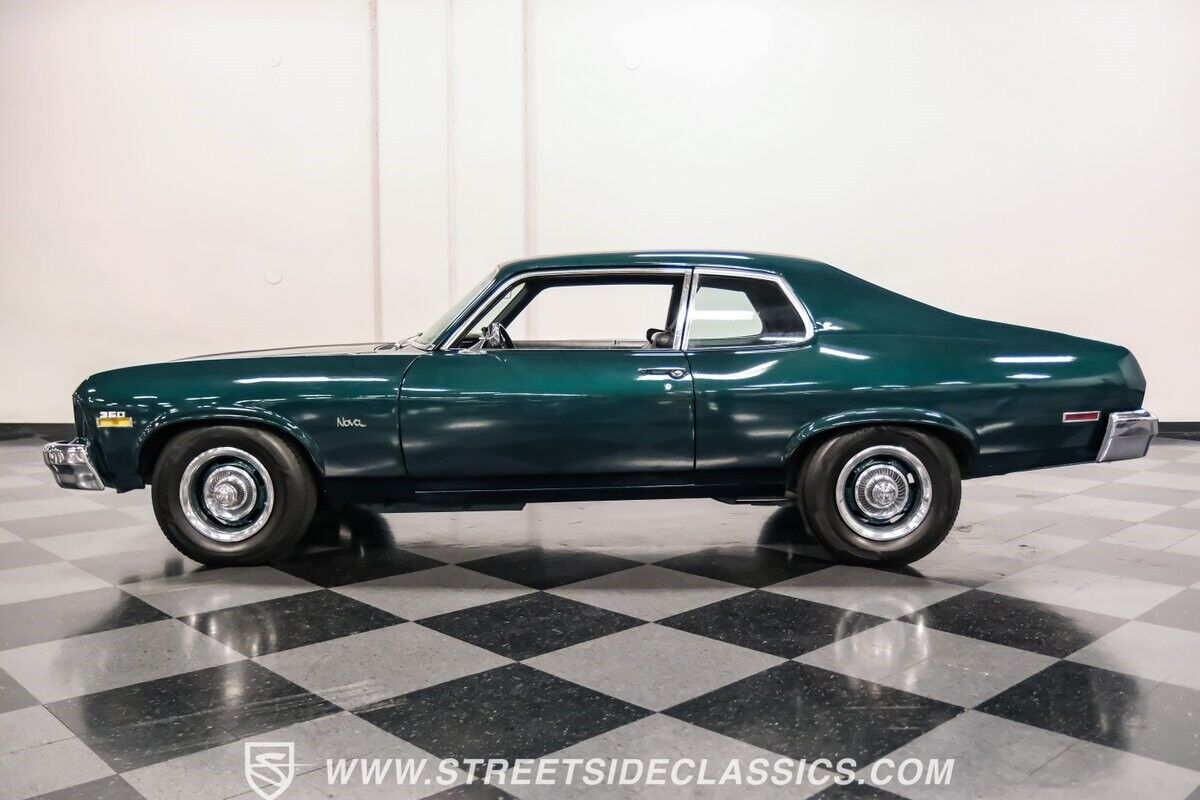 Chevrolet-Nova-Coupe-1974-Green-Black-132962-2