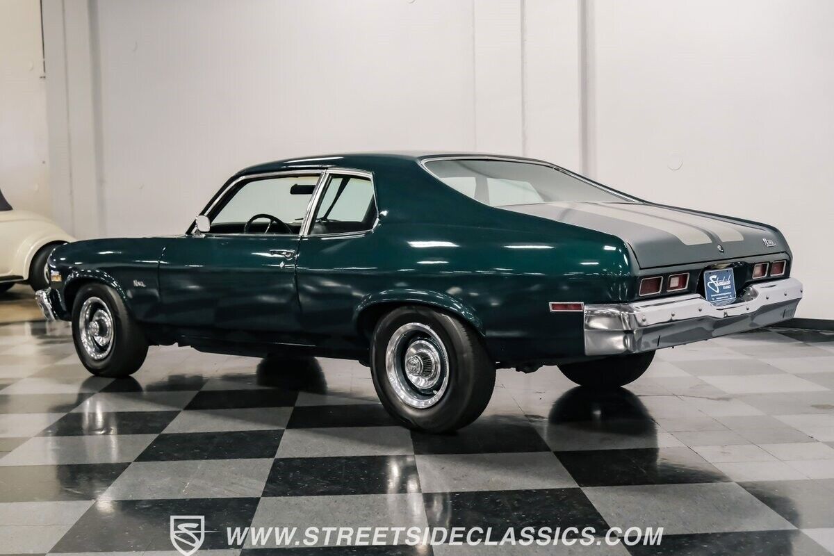 Chevrolet-Nova-Coupe-1974-Green-Black-132962-7