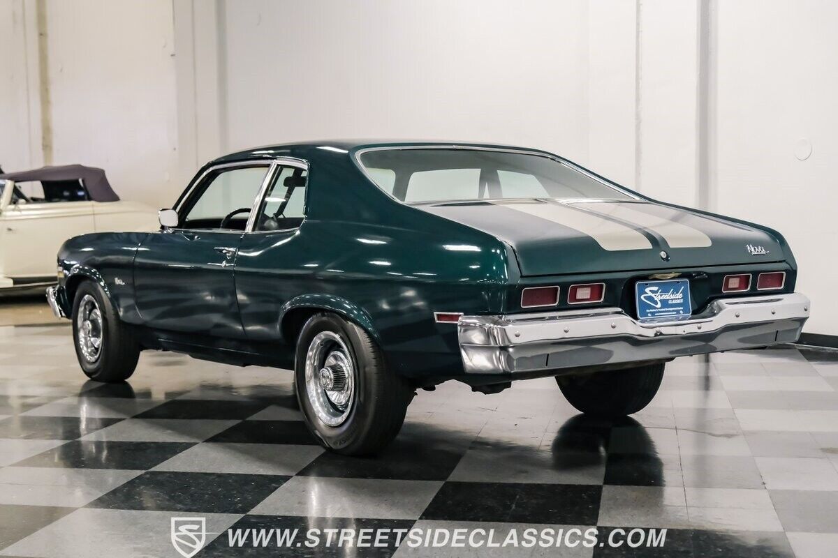 Chevrolet-Nova-Coupe-1974-Green-Black-132962-8