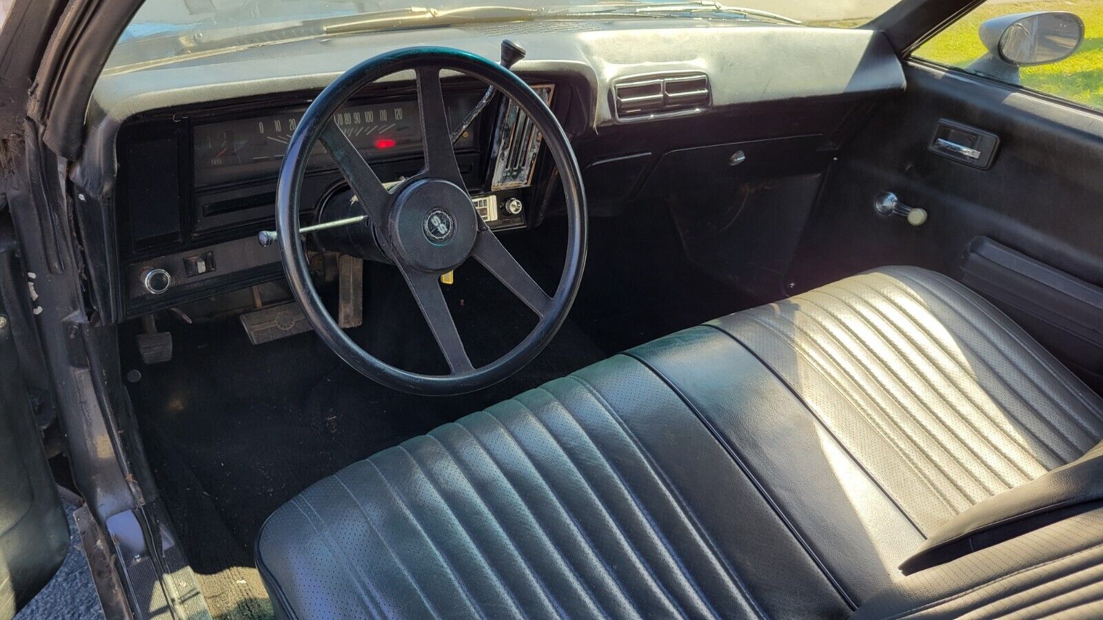 Chevrolet-Nova-Coupe-1976-Red-Black-24589-18