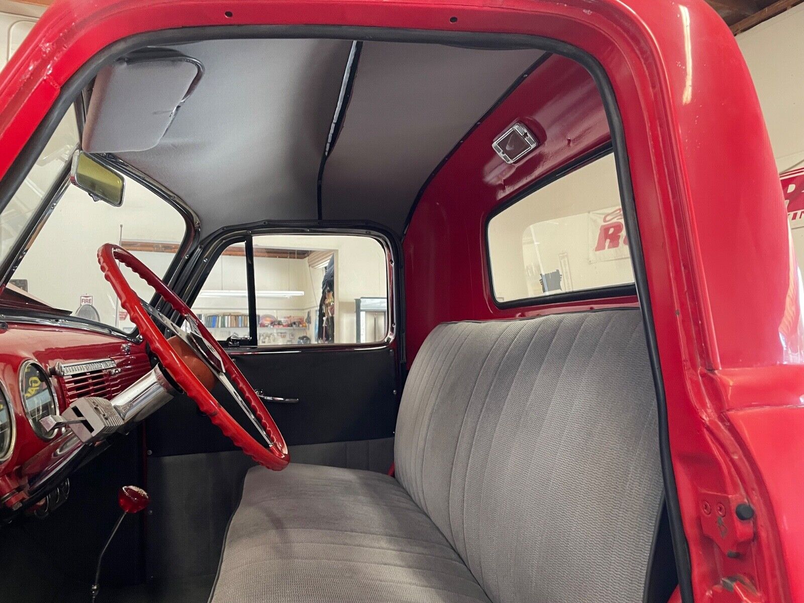 Chevrolet-Other-Pickups-1951-Red-Gray-16093-20