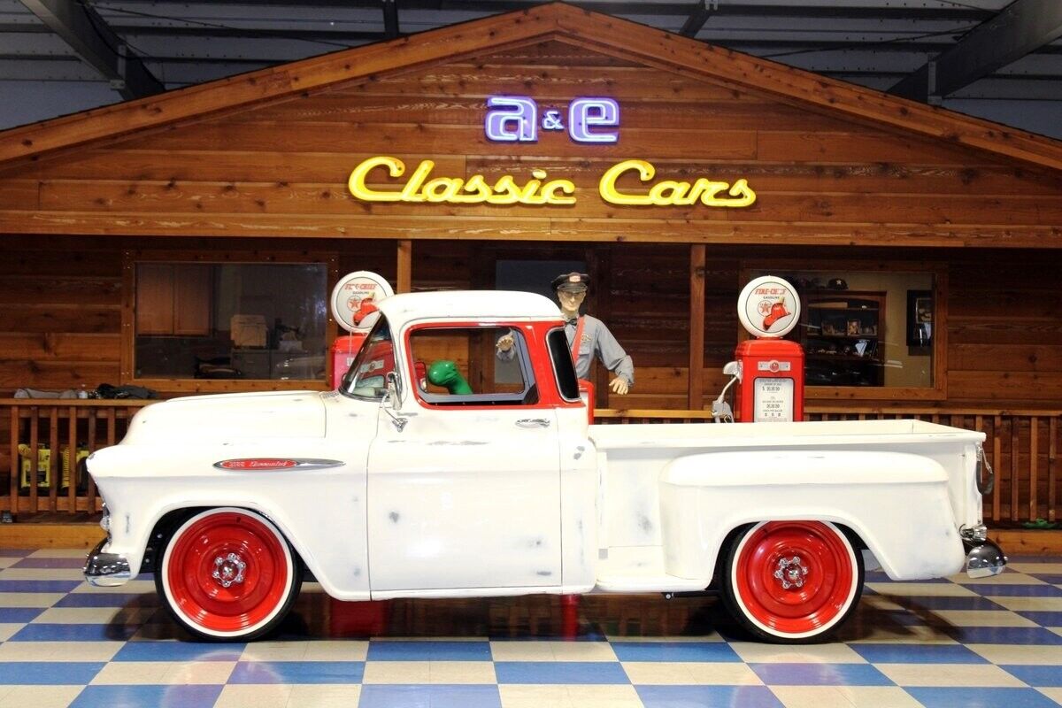 Chevrolet-Other-Pickups-1957-White-Black-0-1